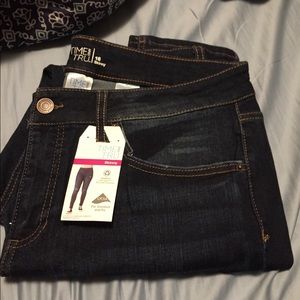 Time and tru skinny jeans